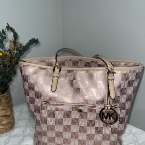 Michael kors purse